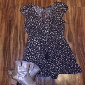 American Eagle romper, never worn without tags, L